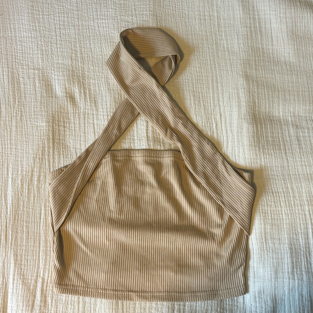Twist neck top